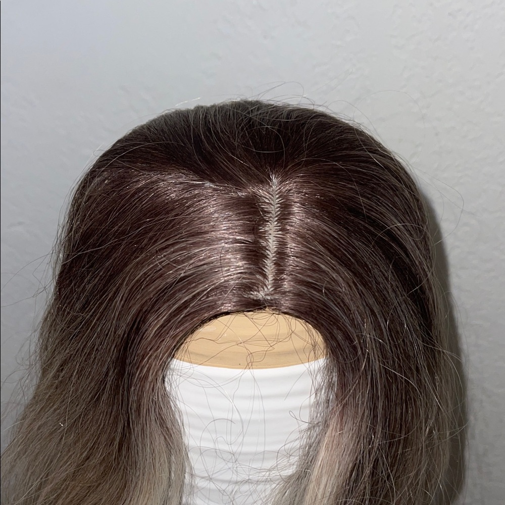 Glam Wavy Lace Wig – 22” Blonde Blend with Dark Roots, Soft & Natural # Q - Picture 9 of 15